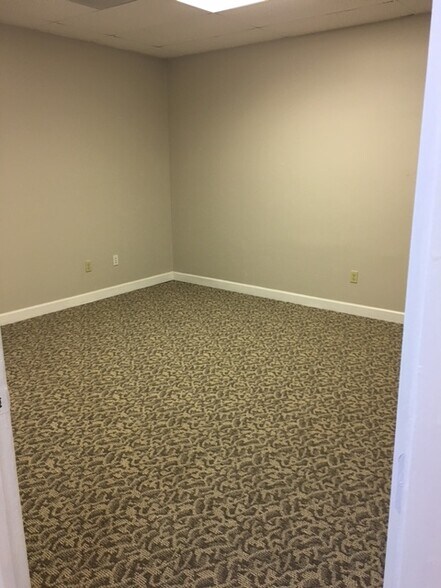 More Photos Of 227 Power Ct, Sanford Light Distribution For Lease