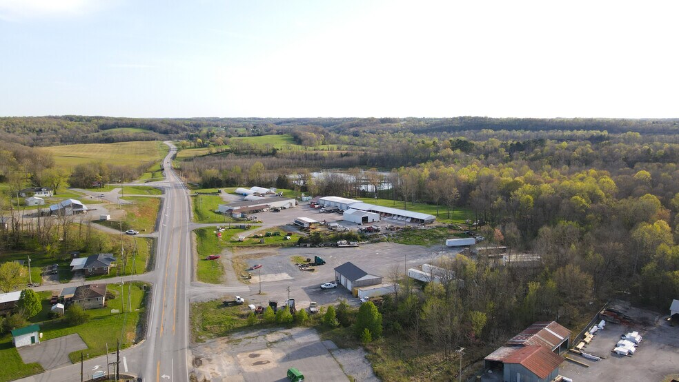 More Photos Of 801 Columbia Hwy, Greensburg Flex For Sale