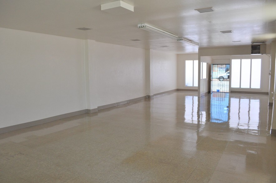 More Photos Of 1842 23rd St, San Pablo Loft Creative Space For Sale