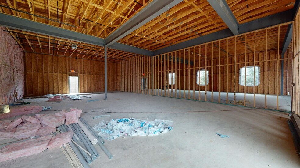 More Photos Of 821 W New Hope Dr, Cedar Park Storefront Retail Office For Sale