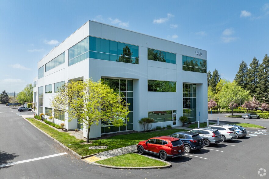 More Photos Of 1435 N McDowell Blvd, Petaluma Office For Lease