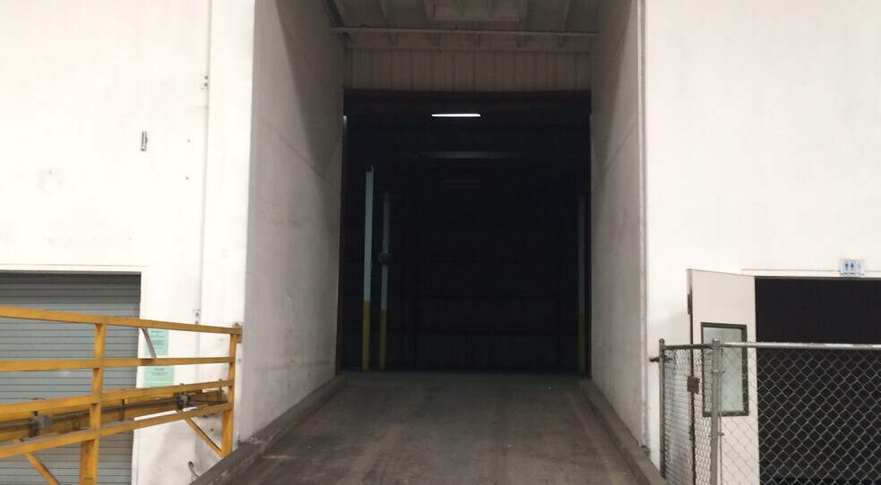 More Photos Of 201 S Cactus Ave, Rialto Manufacturing For Sale