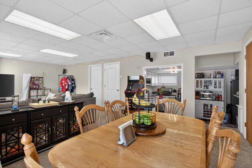 More Photos Of 124 S Brooklyn Rd, Napoleon Freestanding For Sale