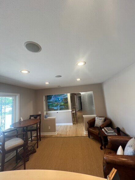 More Photos Of 537 Folly Rd, Charleston Medical For Lease