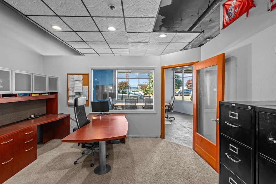 More Photos Of 6042 Seaview Ave NW, Seattle Apartments For Sale