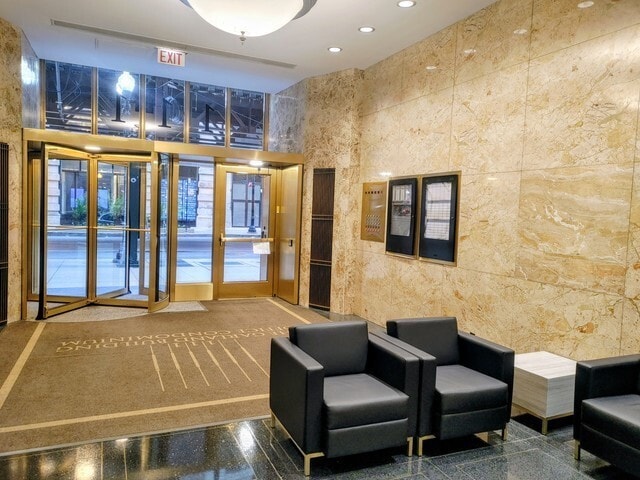 More Photos Of 50 E Washington St, Chicago Office For Sale