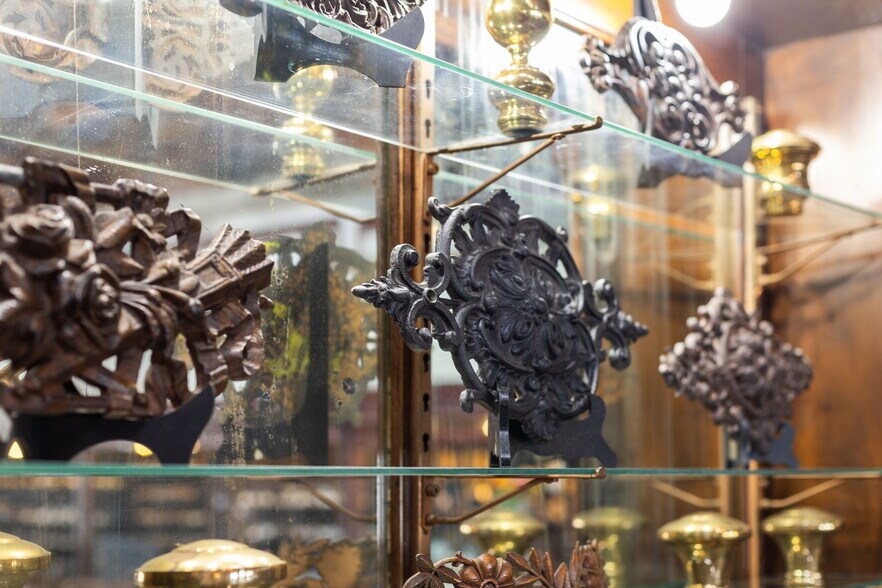 More Photos Of 1901 W Alabama St, Houston Freestanding For Sale