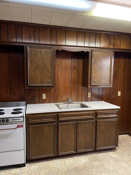 More Photos Of 2032 Wooddale Blvd, Baton Rouge Office For Lease