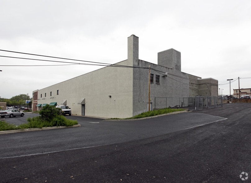 More Photos Of 200-220 W Chelten Ave, Philadelphia Storefront Retail Office For Lease