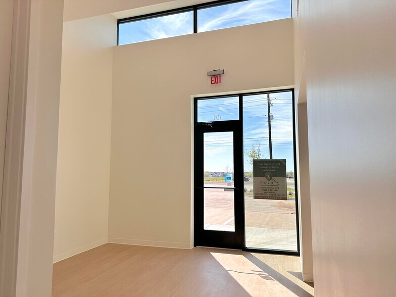 More Photos Of 1400 N Coit Rd, McKinney Medical For Sale