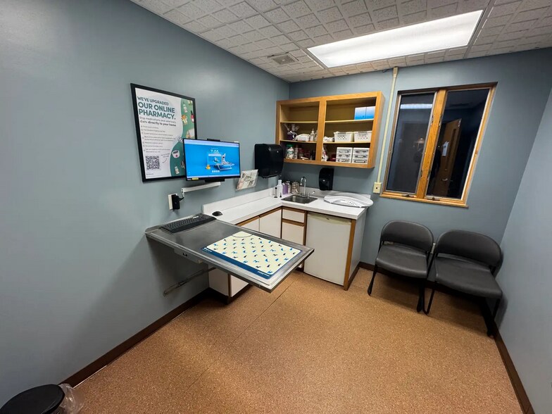 More Photos Of 6273 W River Rd NE, Belmont Veterinarian Kennel For Sale