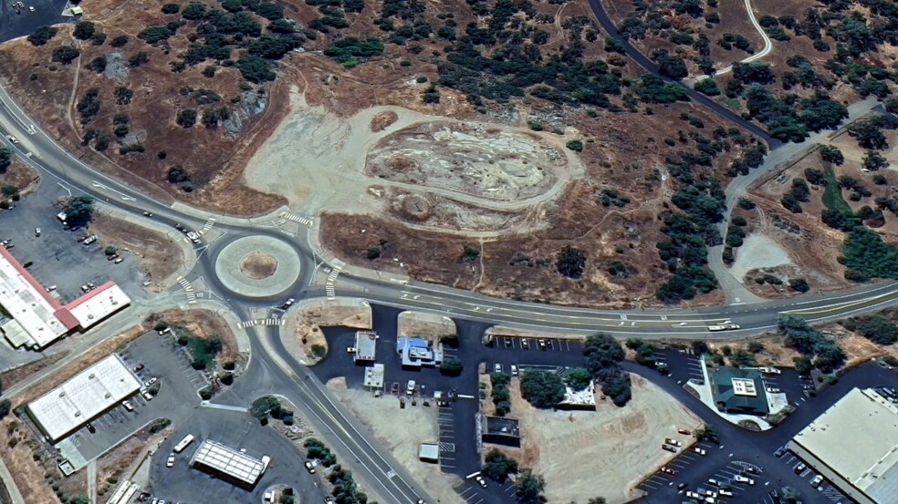 More Photos Of 29586 Auberry Rd, Prather Land For Lease