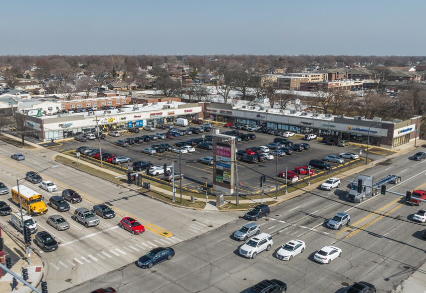 Primary Photo Of 6310 W 95th St, Oak Lawn Unknown For Lease