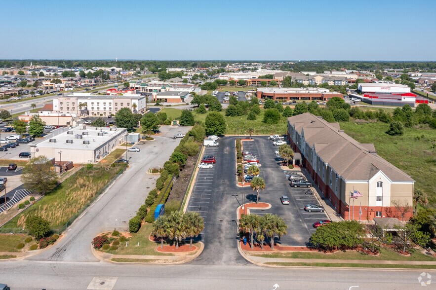 More Photos Of 110 Willie Lee Pky, Warner Robins Hotel For Sale