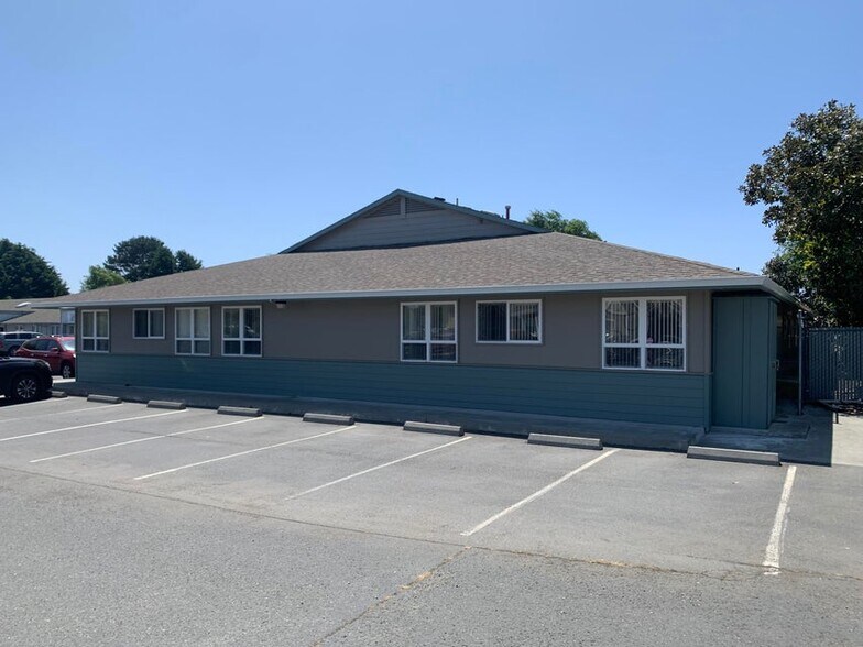 More Photos Of 1650 Central Ave, Mckinleyville Office For Lease