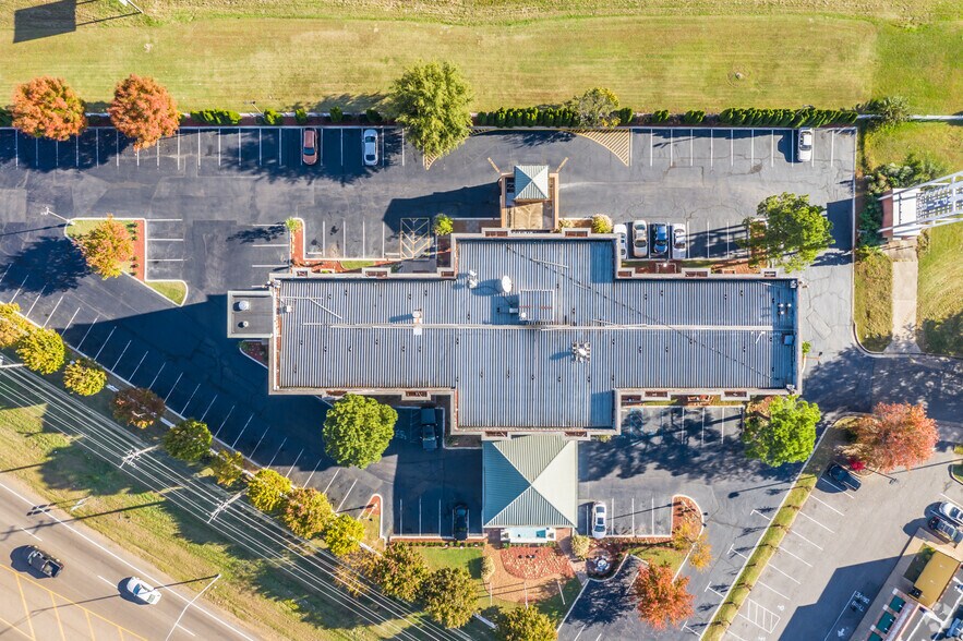 More Photos Of 8635 US Highway 64, Memphis Hotel For Sale