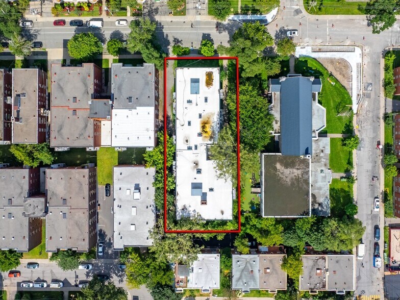 More Photos Of 4980 Av Clanranald, Montréal Apartments For Sale