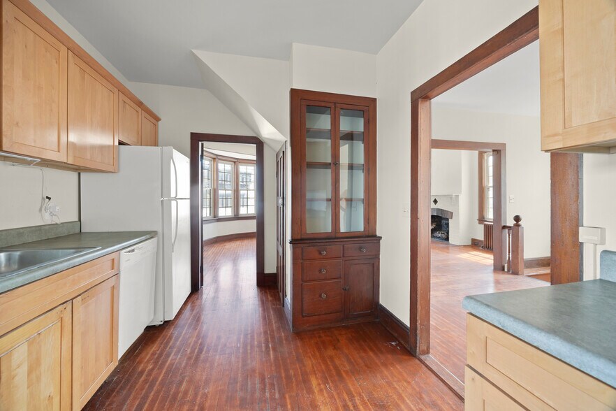 More Photos Of 45-49 8th St, Hudson Storefront Retail Residential For Sale