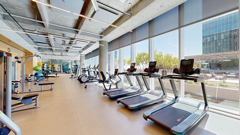 More Photos Of 2550 Pacific Ave, Dallas Coworking Space