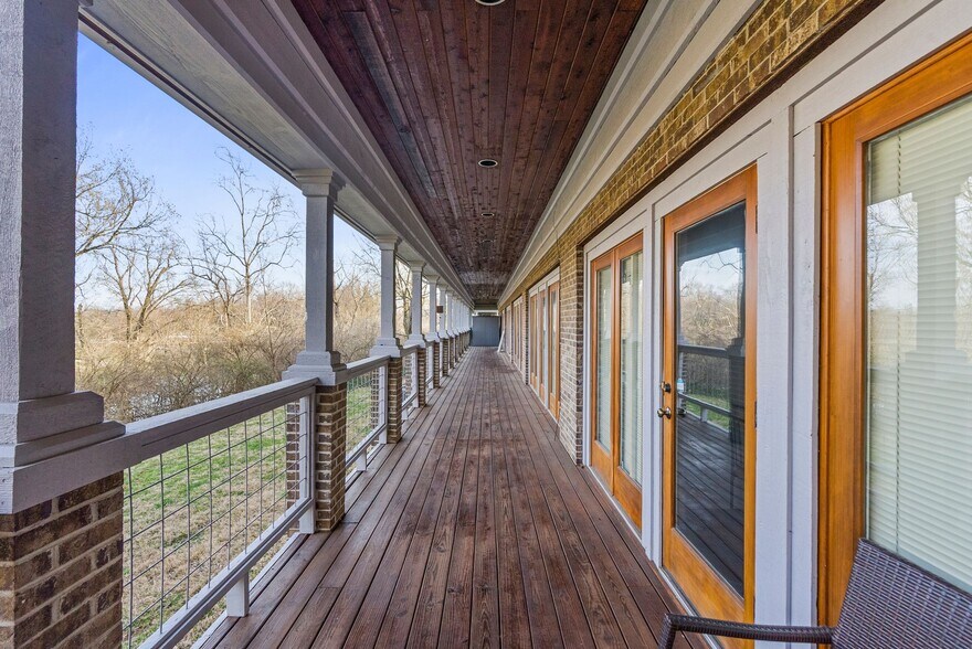 More Photos Of 302-303 Boston Sq, Georgetown Office For Sale