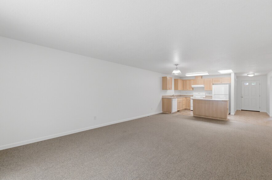 More Photos Of 355 King St S, Salem Multifamily For Sale