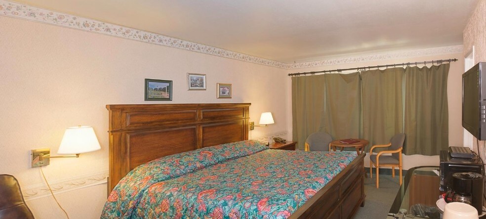 More Photos Of 3311 2nd Ave N, Billings Hotel For Sale