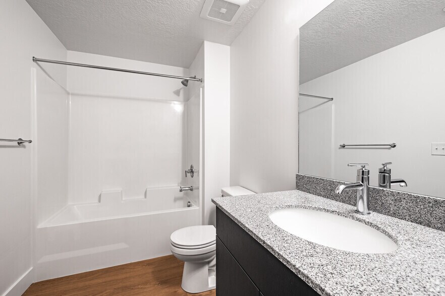 More Photos Of 1241 N Lexington Greens Dr, Tooele Apartments For Sale