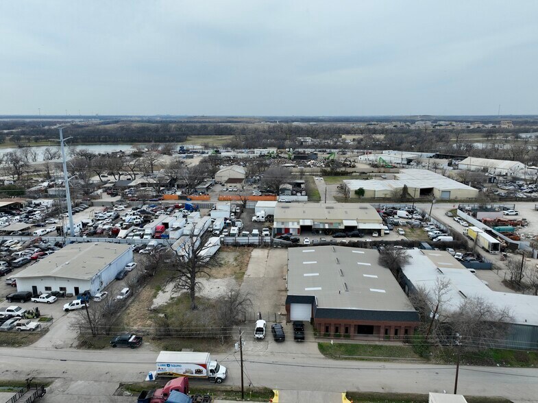 Primary Photo Of 2119 Quincy St, Dallas Warehouse For Lease