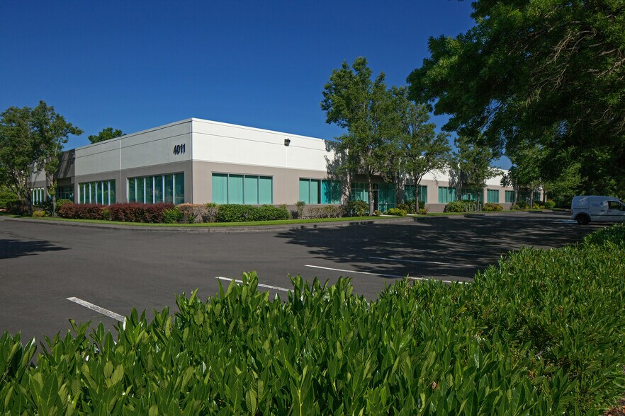 More Photos Of 4103 SE International Way, Milwaukie Unknown For Lease