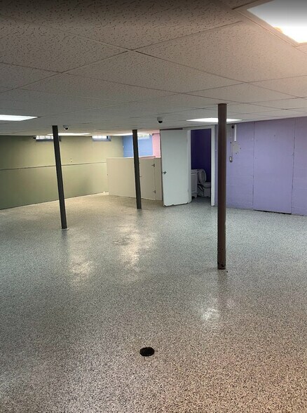 More Photos Of 673 S Main St, Plymouth Freestanding For Lease