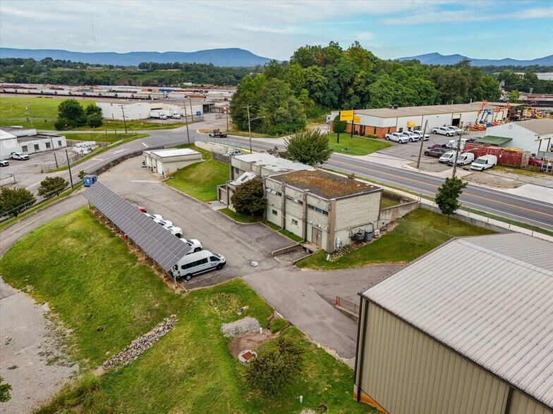 More Photos Of 2314 Patterson Ave SW, Roanoke Office For Sale