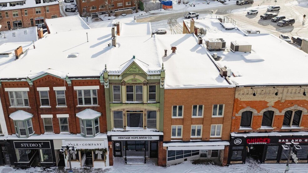 More Photos Of 21 Market Pl, Stratford Storefront Retail Residential For Sale