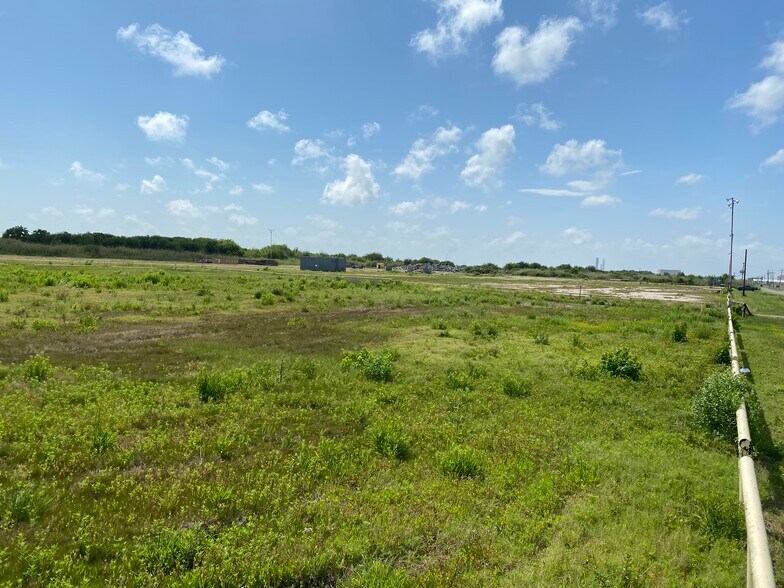 More Photos Of 8010 S First Ave, Sabine Pass Land For Sale