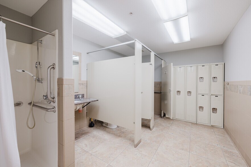 More Photos Of 2575 Alta Vista Dr, Elko Warehouse For Lease