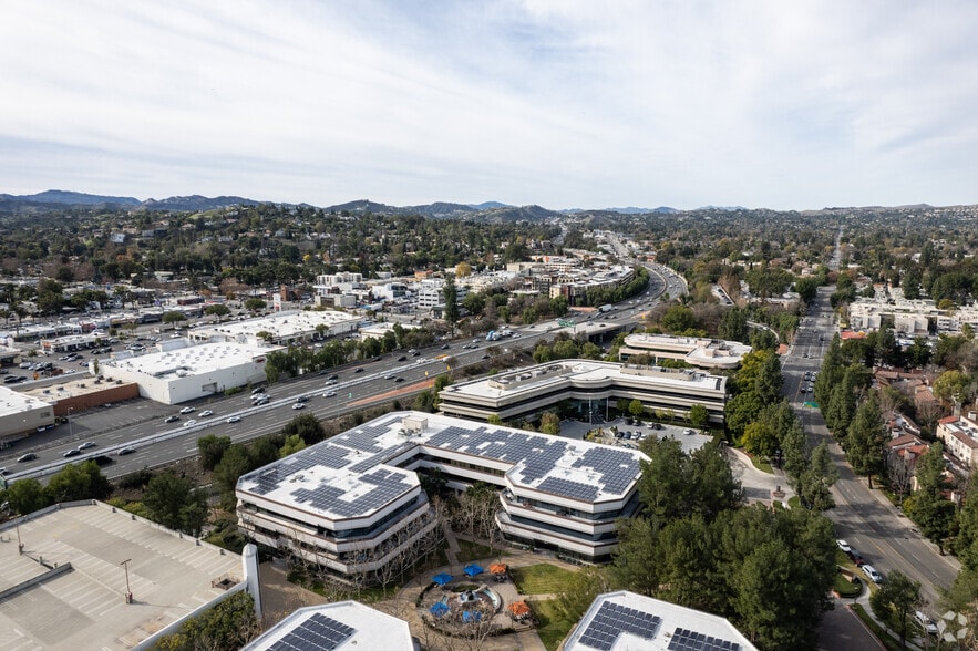 More Photos Of 21860 Burbank Blvd, Woodland Hills Office For Lease
