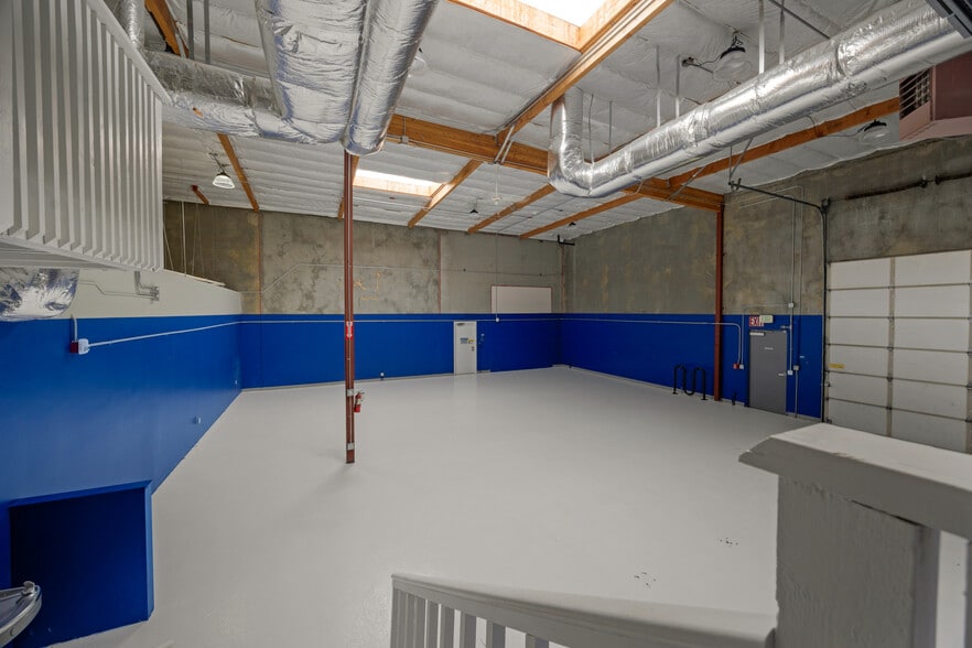 More Photos Of 3102 100th St SW, Everett Warehouse For Lease