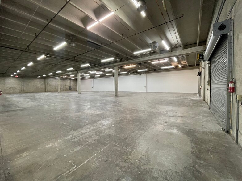 More Photos Of 4000 N 28th Ter, Hollywood Warehouse For Lease