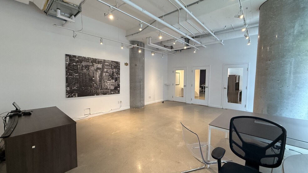 More Photos Of 373-375 King St W, Toronto Apartments For Lease