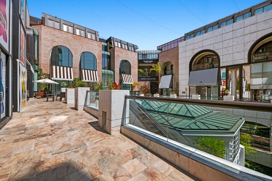 More Photos Of 413-445 N Rodeo Dr, Beverly Hills Coworking Space