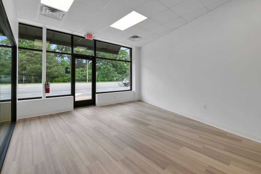 More Photos Of 3853-3921 Hendricks Ave, Jacksonville Storefront For Lease