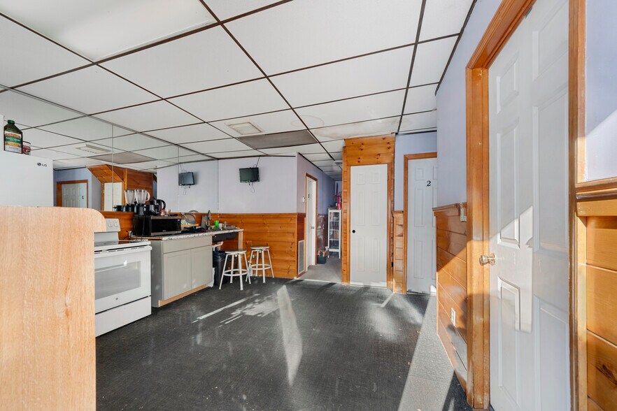 More Photos Of 17-19 Adams St, Bedford Hills Storefront Retail Residential For Sale