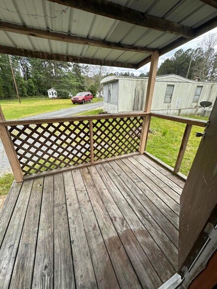 More Photos Of 325 Vernon St, New Llano Land For Sale