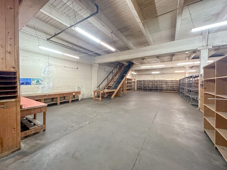 More Photos Of 1520 13th Ave, Seattle Warehouse For Lease