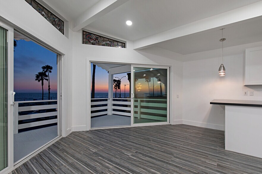 More Photos Of 2212 W Oceanfront, Newport Beach Multifamily For Sale