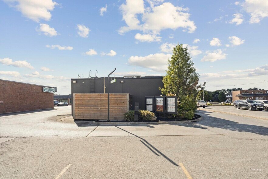 More Photos Of 177 Holland St E, Bradford West Gwillimbury Fast Food For Sale