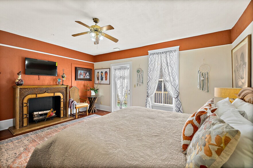 More Photos Of 444 S Beach St, Daytona Beach Hospitality For Sale