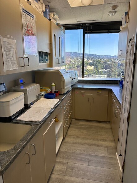 More Photos Of 3300 Webster St, Oakland Medical For Lease