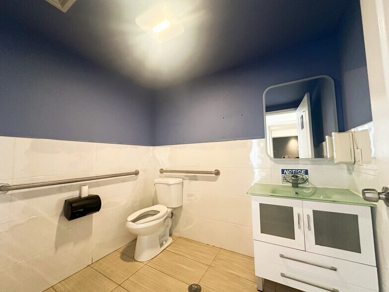 More Photos Of 132-50 41st Ave, Flushing Apartments For Lease