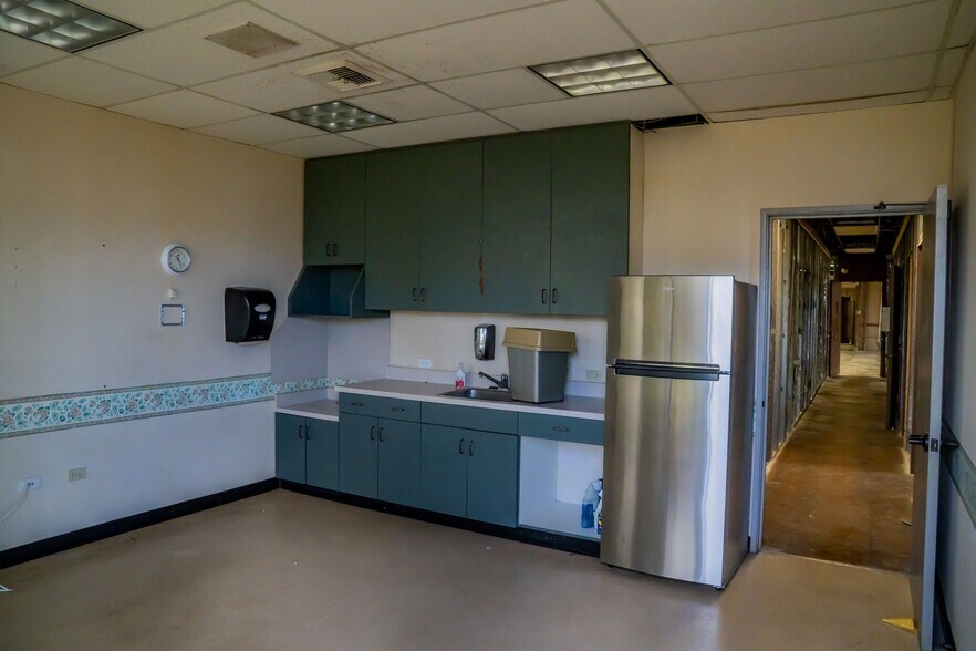 More Photos Of 4434 Hardy St, Lihue Office For Sale