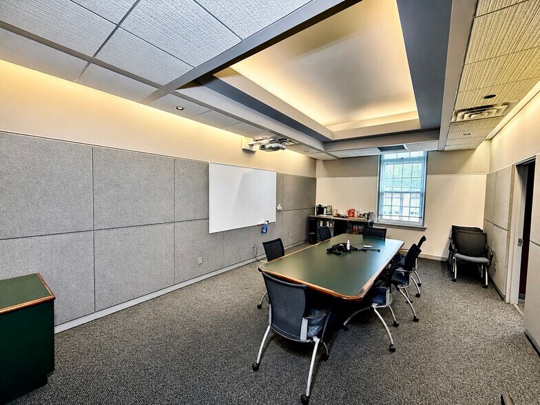 More Photos Of 102 Washington St, Manlius Office For Sale